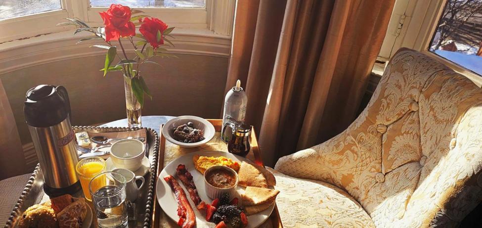 The New Victorian Mansion Bed & Breakfast Saint Paul Exteriér fotografie
