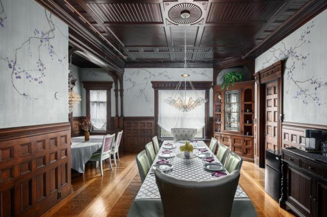 The New Victorian Mansion Bed & Breakfast Saint Paul Exteriér fotografie
