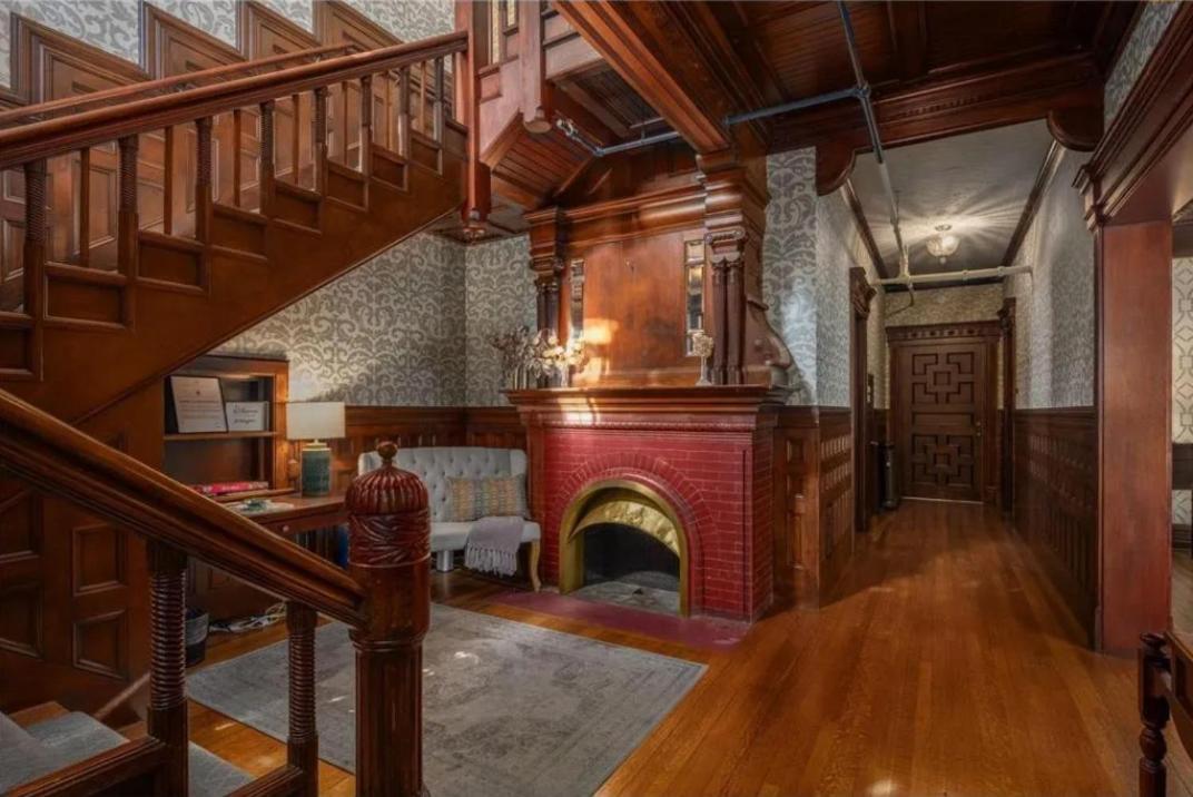 The New Victorian Mansion Bed & Breakfast Saint Paul Exteriér fotografie