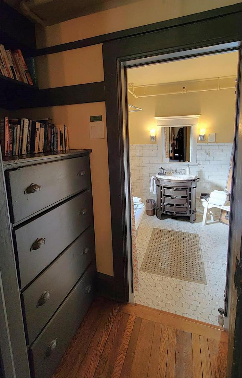 The New Victorian Mansion Bed & Breakfast Saint Paul Exteriér fotografie